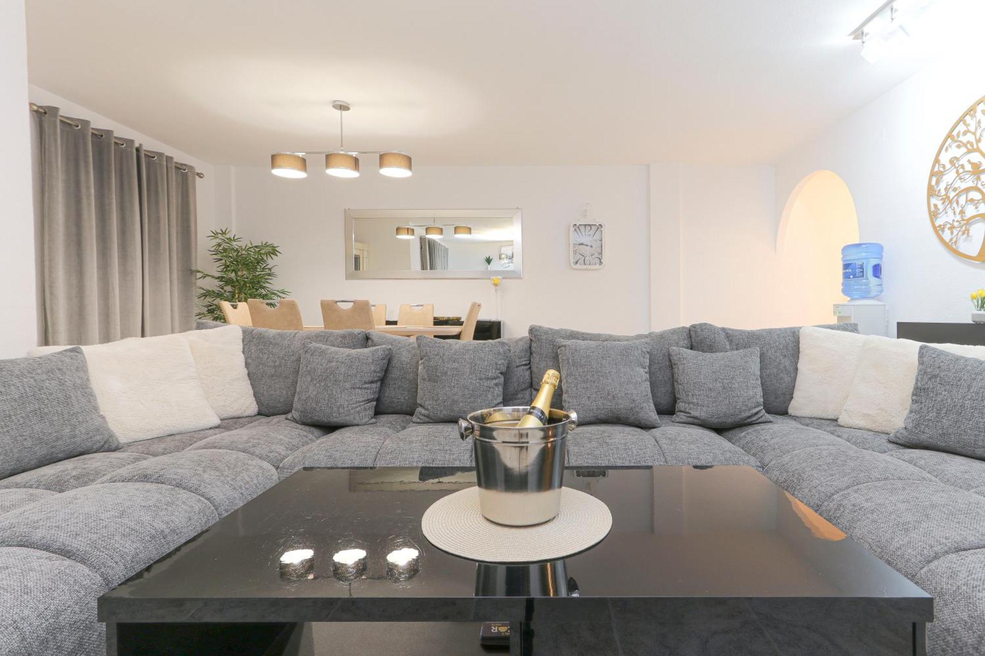 Presidential Suite Villamartin Plaza Av Brisas 67 Alicante Exteriér fotografie